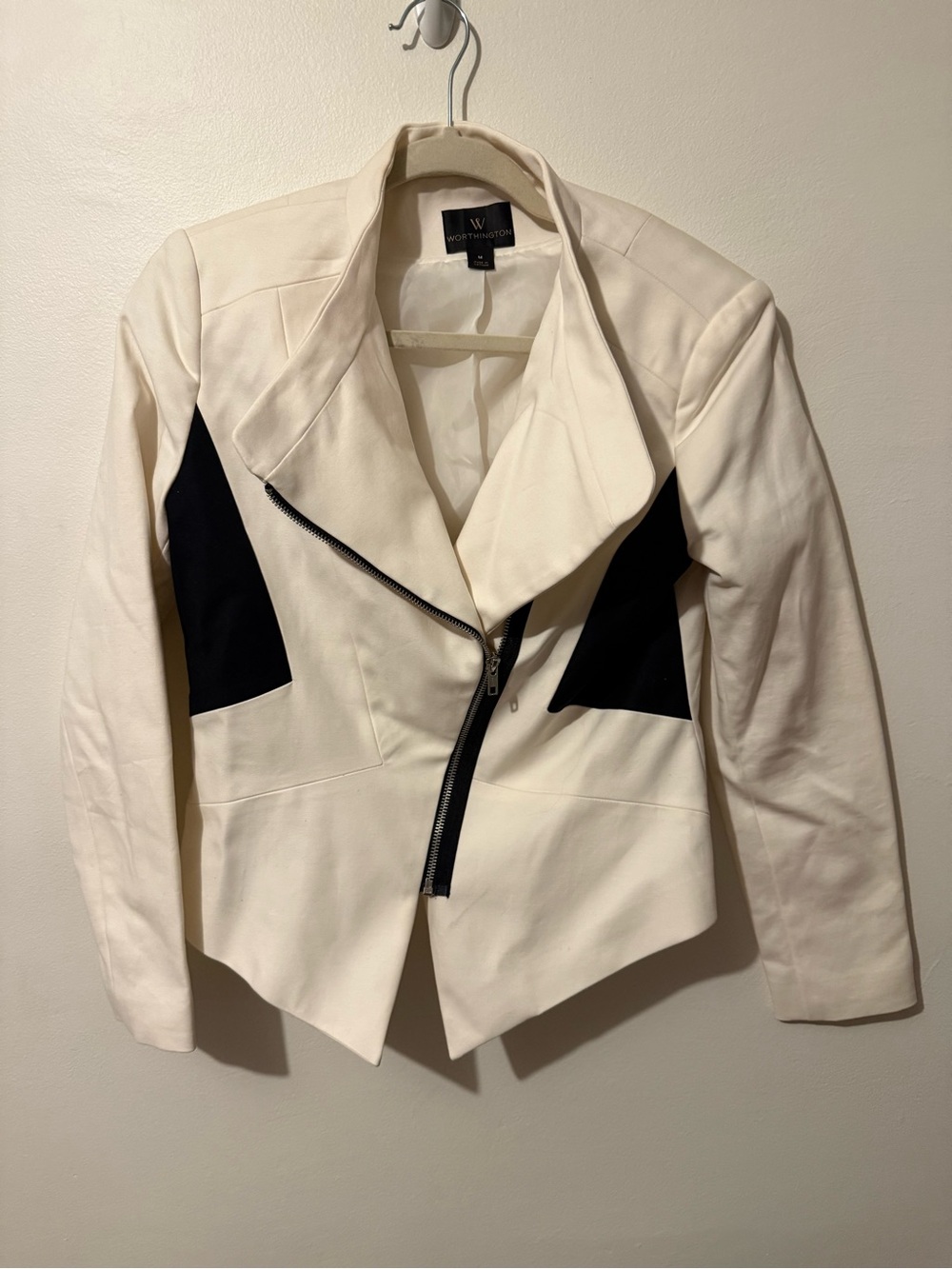 Worthington Women’s White Moto Style Blazer Black Patches Size M EUC
